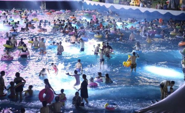 股票配资正规平台 清凉经济乘“热”而上 夏日高温天催火重庆消费“新三样”